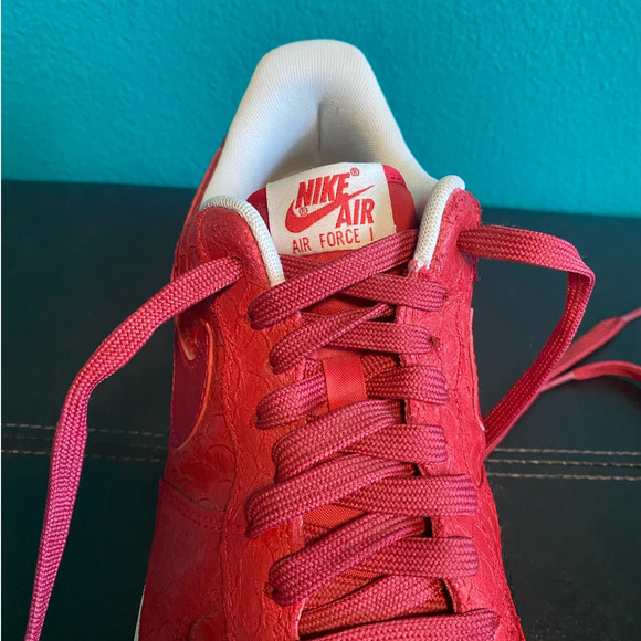 Nike Air Force 1 Red Dragon Sneakers 718152-606 Men's 9.5 - Picture 14 of 14